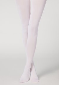 Medias opacas blancas con una textura suave y un diseño clásico, que cubren las piernas desde los pies hasta la cintura, con un acabado sin costuras.