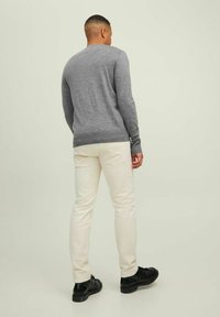 Jack & Jones JPRMARK CREW NECK - Strickpullover - grey melange