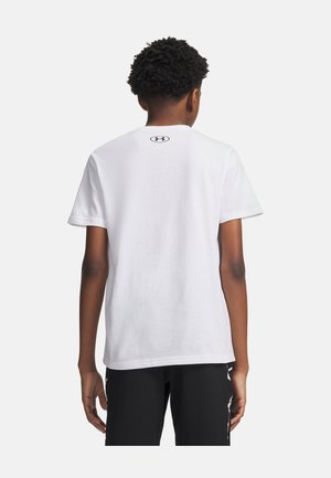 Under Armour SPORTSTYLE - Sports T-shirts - white
