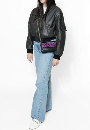 Chiara Ferretti, CHIARA FERRETTI CLUTCH BAG - Borsa a mano - zebra fuxia