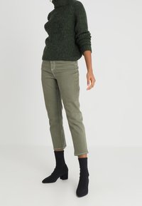 ONLY Stickad tröja - dark green