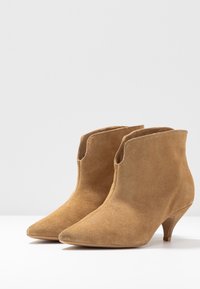 L37 Ankle boot