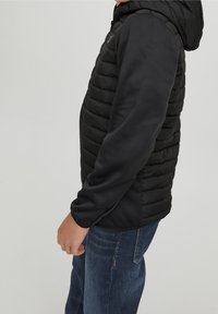 Jack & Jones Junior JJEMULTI QUILTED JACKET - Allvädersjacka - black