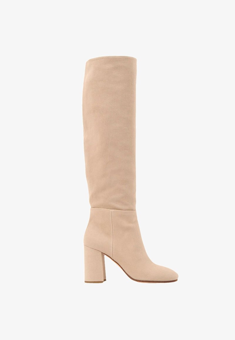 Botte beige femme montante jusqu'au genou avec talon bloc et bout arrondi, en tissu doux.