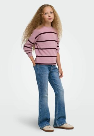 ONLY GIRLS, FLARED FIT JEANS KOGJUDY-O FLARED FIT JEANS - Jean bootcut - medium blue denim