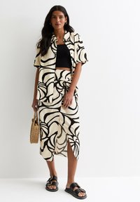 New Look SHELL-PRINT - Omlottkjol - off white