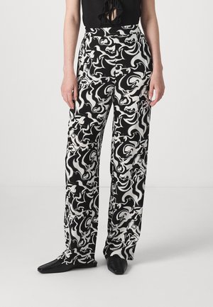 VMEASY WIDE  - Pantaloni - white/black