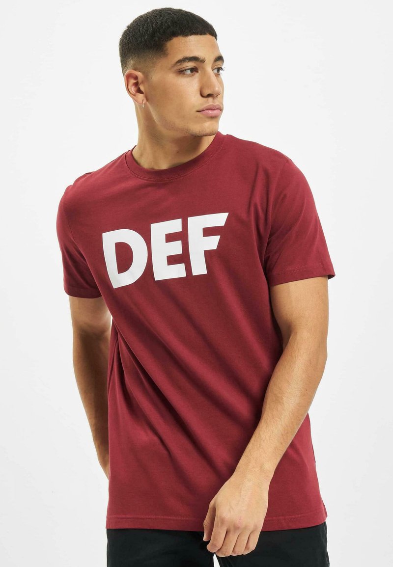 DEF HER SECRET - Trükipildiga T-särk - burgundy