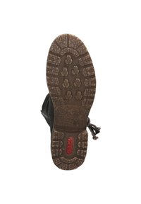 Bottine noire imperméable avec une semelle en caoutchouc texturé présentant un motif de rainure en zigzag. Lacets et œillets inclus pour un ajustement sécurisé.