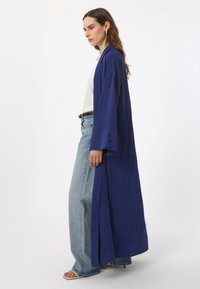 Thumbnail Image 5