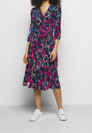 Sukienka z dżerseju