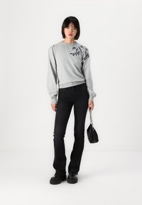 Object OBJTHESS EMBROIDERY  - Strickpullover - light grey melange