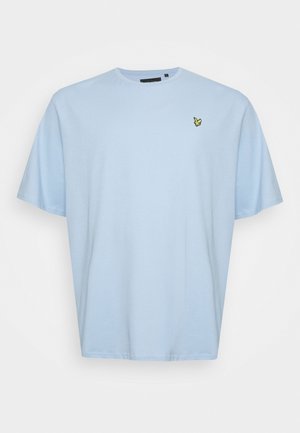 Jasnoniebieska bawełniana koszulka z okrągłym dekoltem i krótkimi rękawami. Posiada małe, żółte haftowane logo na lewej piersi.