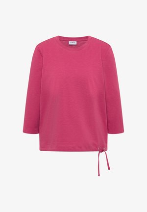 Camicia a maniche lunghe rosa con scollo rotondo e dettaglio regolabile con laccetto sull'orlo inferiore destro, etichetta "Cecil".