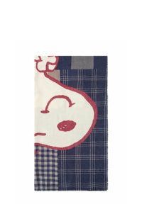 Sciarpa intrecciata con un grande motivo grafico di un volto in bianco e rosso su uno sfondo blu navy. La texture presenta motivi a quadri in diverse tonalità di blu.