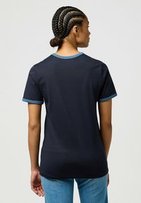 Wrangler RINGER - Camiseta estampada - navy