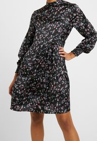 VILA Petite Vardagsklänning - black