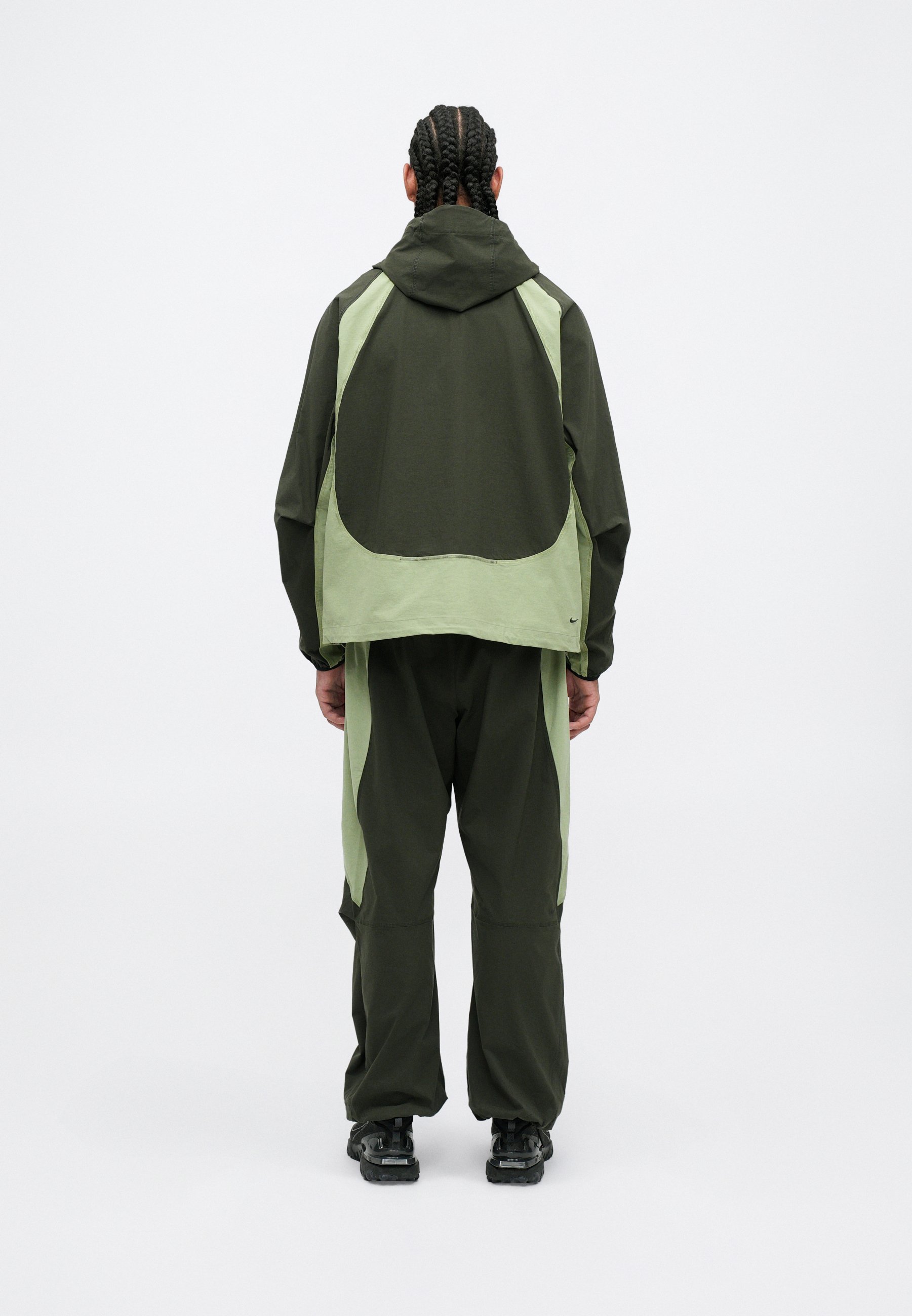 その他 Solido No.6225 Half Track Projecteur Nike Sportswear TECH PANT - Pantalon de survêtement - sequoia/oil