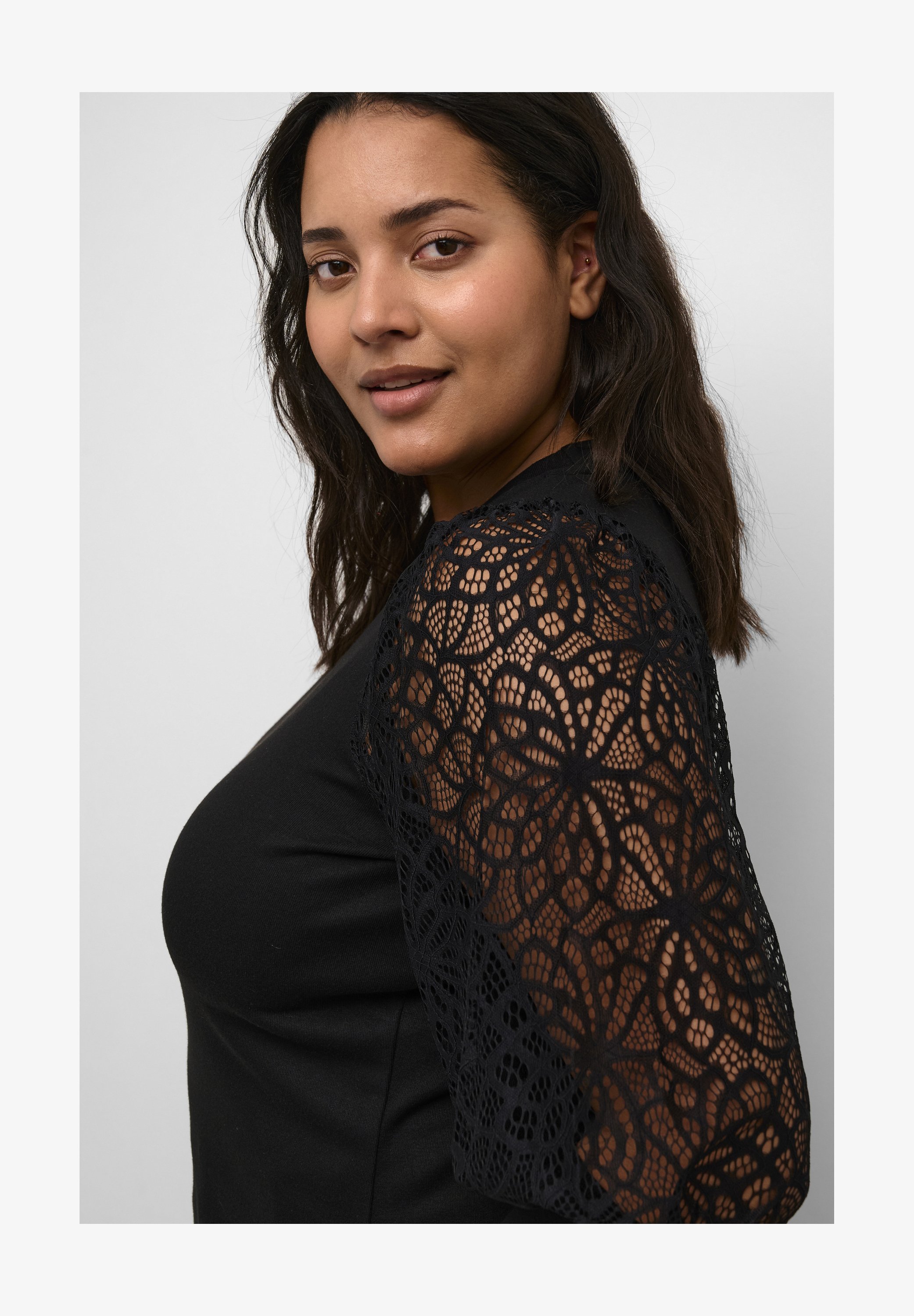 Kaffe Curve Kcbamma T-Shirt Donna – Mezza Manica – Comfort E Stile