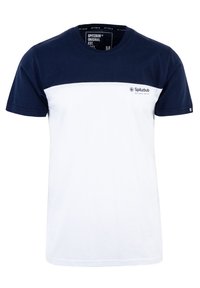 Marineblauwe en witte T-shirt met een effen kleurblokontwerp, ronde hals en klein logo op de borst. Gemaakt van zachte katoenstof, met korte mouwen.