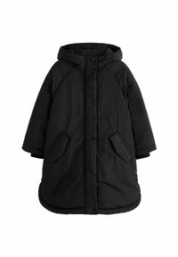 Cappotto imbottito nero con cappuccio, dotato di chiusura frontale a pressione, tasche laterali e una forma leggermente oversize. Texture liscia e design minimale.