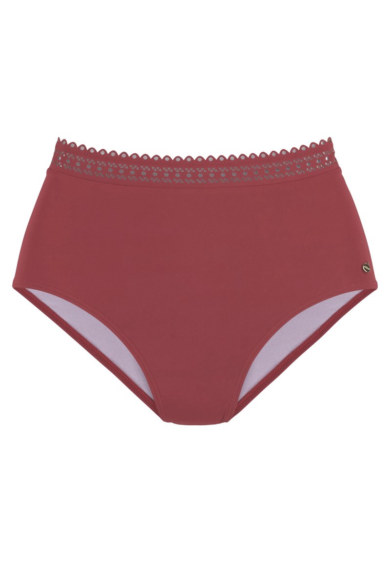 Hochgeschnittener burgunderfarbener Bikinihose mit einem dekorativen, gewellten Spitzenbund und glatter Stoffoberfläche, ergänzt durch ein dezentes Logo-Highlight.