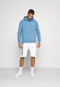 Alpha Industries BASIC HOODY SMALL LOGO - Mikina s kapucňou - airforce blue