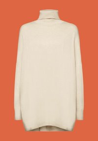 Kremowy sweter z golfem o luźnym kroju, opadającymi ramionami i zaokrąglonym hemem. Miękka tekstura z minimalnymi detalami na pomarańczowym tle.