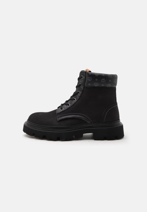 MCM, Botine cu șireturi - black