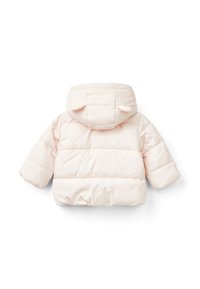 Jasnoróżowa, ocieplana kurtka dla małego dziecka z długimi rękawami i kapturem, wyposażona w małe uszka z materiału, przedstawiona z tyłu na białym tle.