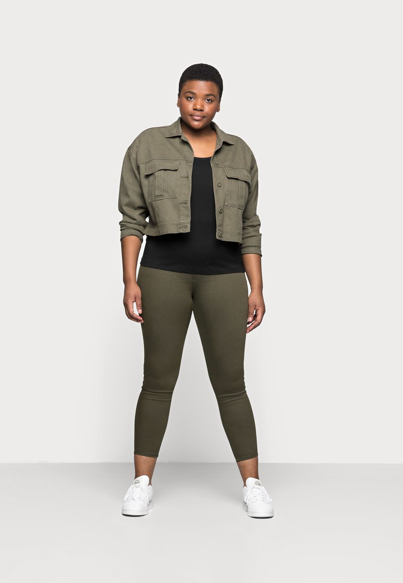 Damen T-Shirts | Anna Field Curvy 3er PACK T-Shirt basic blue/green/black/blau - KI75216 Damen T-Shirts | Anna Field Curvy 3er PACK T-Shirt basic blue/green/black/blau - KI75216