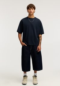 PULL&BEAR BOXY FIT  - Jednoduché tričko - dark blue