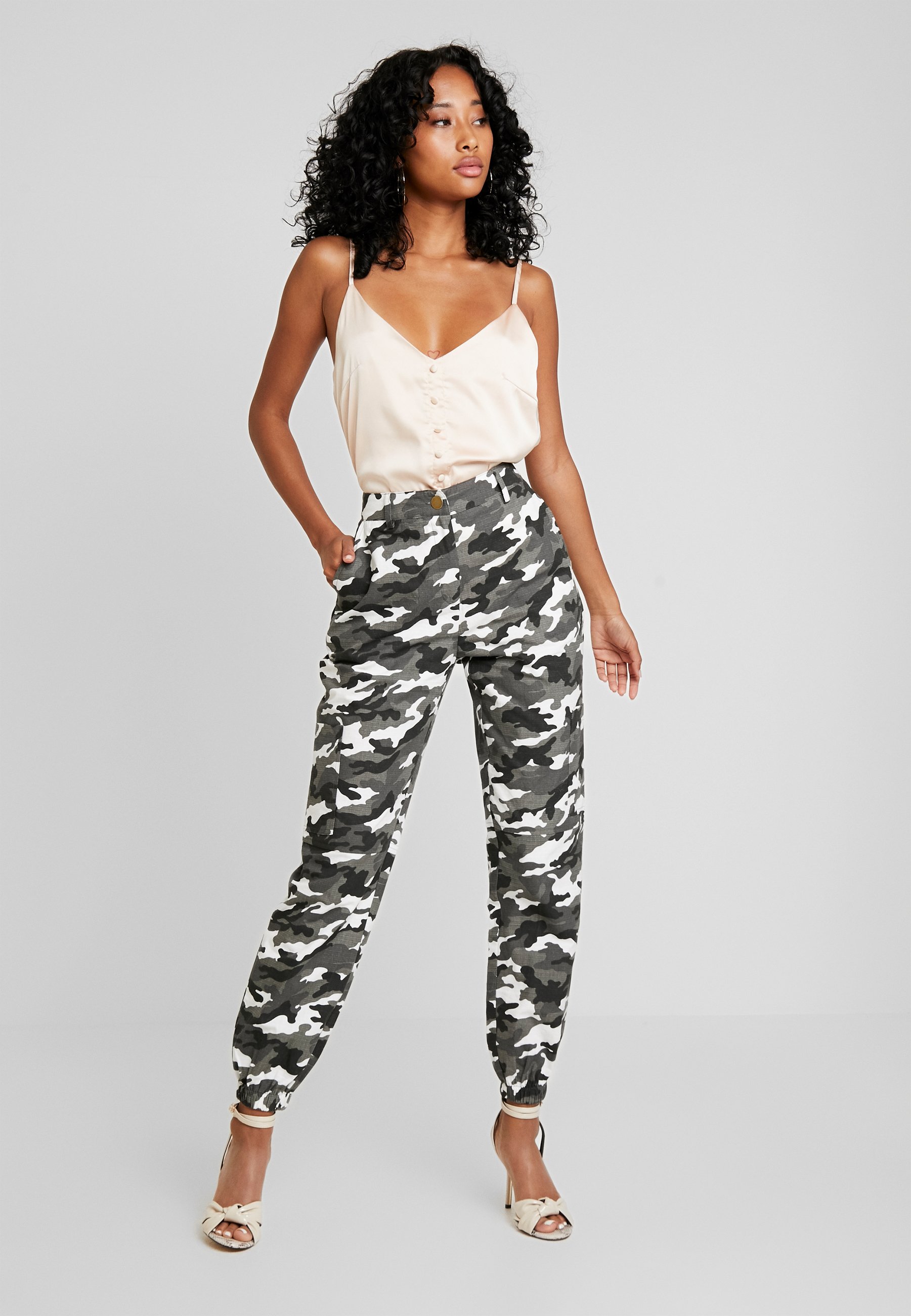 camo trousers missguided
