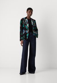 Marc Cain Bleizeris - dark jade green