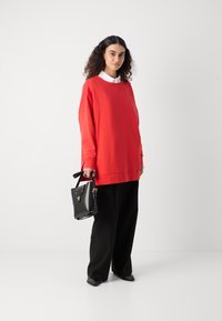 Marc O'Polo ROUND NECK - Sudadera - poppy red