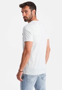 Ombre Printtipaita - off white light grey