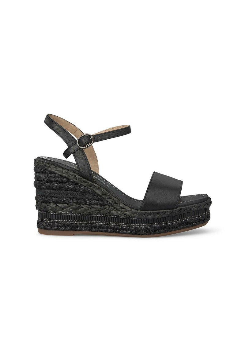 Sandali wedge neri con una larga fascia frontale, cinturino alla caviglia con fibbia e suola piattaformata intrecciata e texturizzata.