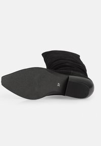 Felmini Kovbojské/motorkářské kozačky - black