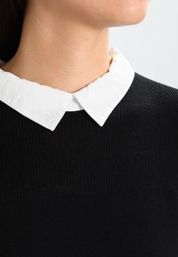 Dorothy Perkins Stickad tröja - black