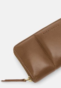 Liebeskind Berlin GIGI GROSSE WEICHE - Portefeuille - tiramisu