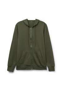 Sudadera con cremallera de color verde oliva, hecha de una tela suave, que cuenta con una capucha con cordón, bolsillos tipo canguro en la parte frontal y puños y dobladillo acanalados.