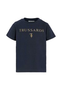 Granatowa bawełniana koszulka z krótkim rękawem, z klasycznym okrągłym dekoltem, z złotym logo "TRUSSARDI" i herbem z przodu.