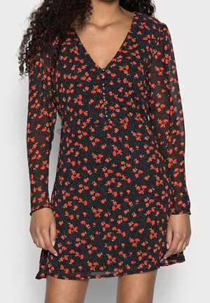 Missguided Petite Sukienka letnia