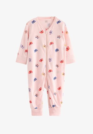 Combinaison rose avec une fermeture éclair sur toute la longueur, des manches longues et des motifs de papillons en rouge, bleu et jaune. Fabriquée en tissu doux avec des poignets élastiques.