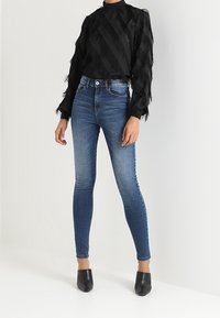 YAS Bluse - black