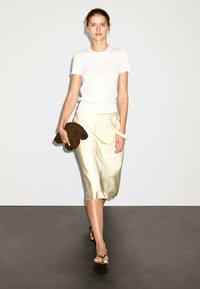 Thumbnail Image 2