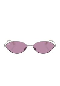 Occhiali da sole a forma di occhio di gatto con lenti rosa e montatura in metallo argento. Le lenti sono eleganti e angolari, offrendo un design moderno e minimalista.