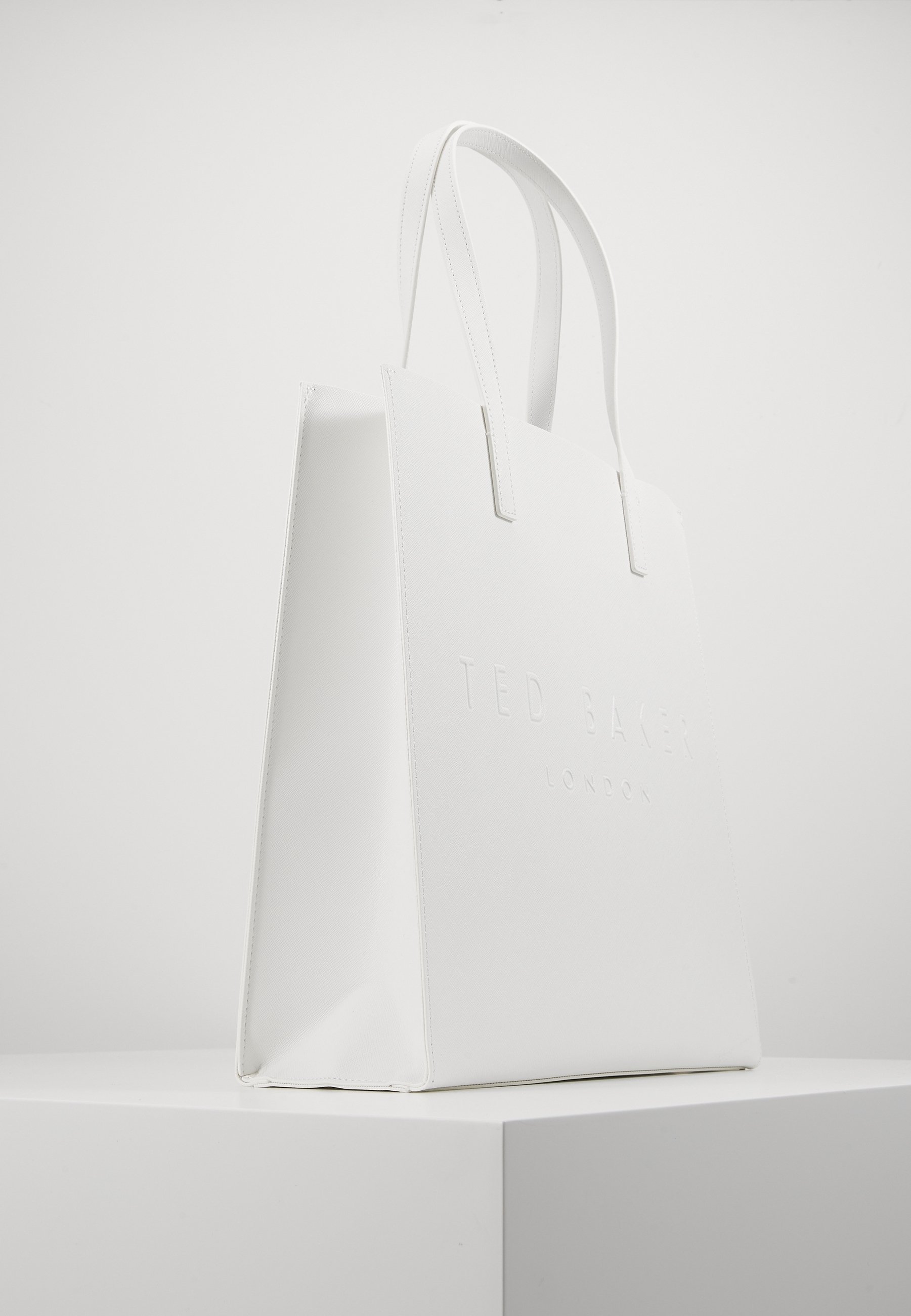 SCRE:EN ＜TOTE BAG＞（ white ） Ted Baker Tote bag - off-white - (Pre-owned) - Zalando.ie