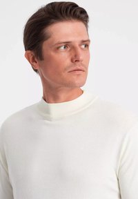 Ombre HALF TURTLENECK - Maglione - cream