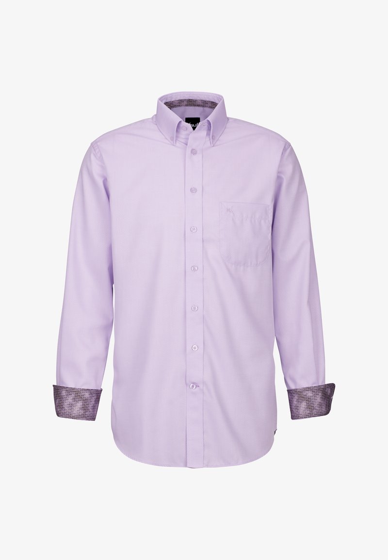 Maglietta a maniche lunghe viola chiaro con colletto a bottone e una tasca sul petto; i polsini a razioni viola scuro aggiungono contrasto.